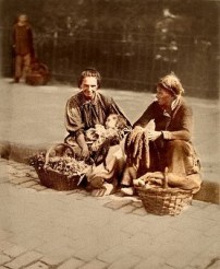 eugene atget marchandes de mouron paris 10.jpg
