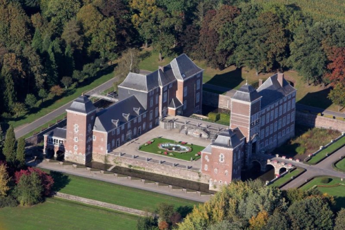 wegimont chateau 2011.jpg