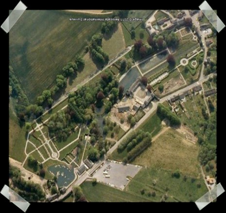 Annevoie Vue aerienne.jpg