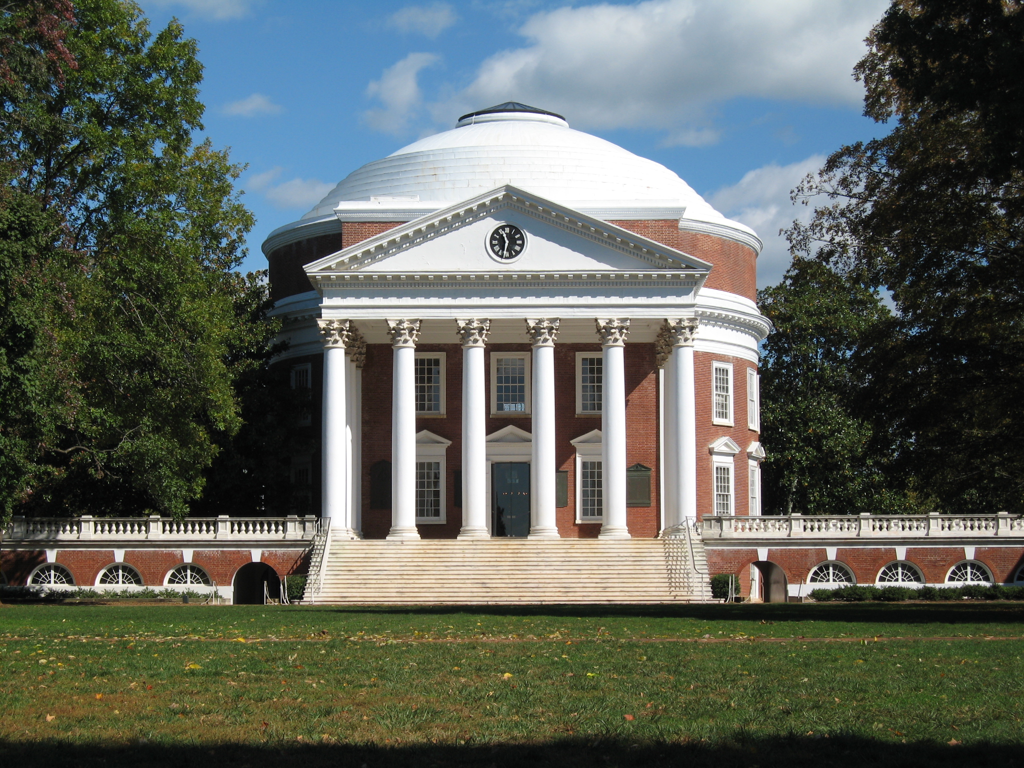 University_of_Virginia_Rotunda_in_2006